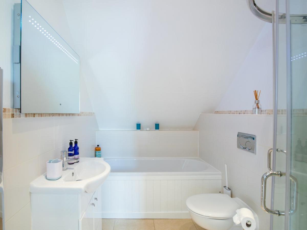 West Barn Holiday home Cheltenham