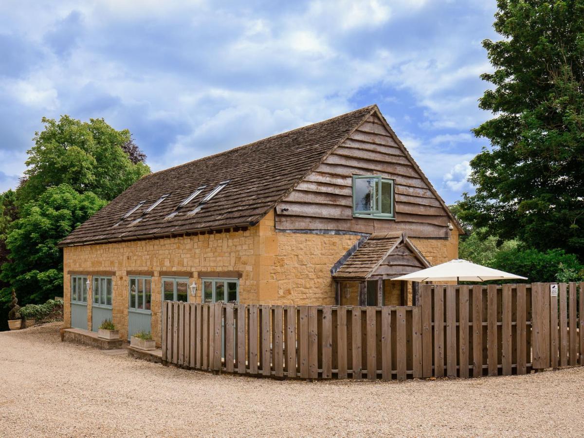 West Barn Holiday home Cheltenham